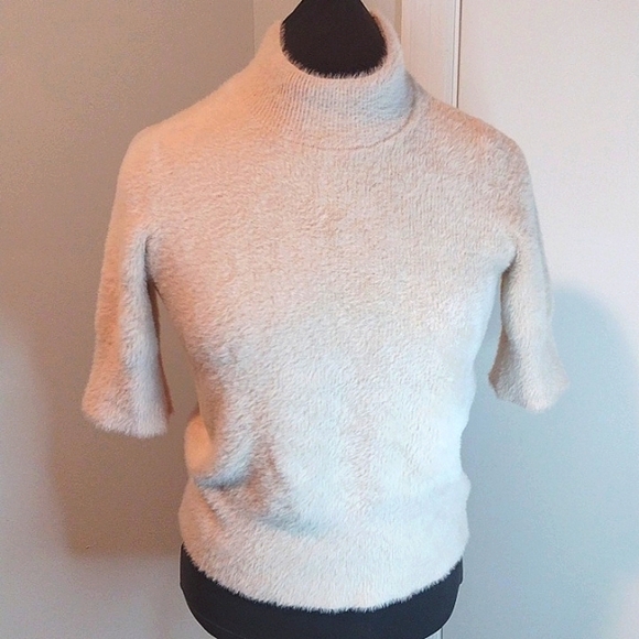 BAILEY 44 Revolve Eyelash Sweater Size M Blush Pink Short Sleeve Casual EUC - Picture 1 of 6